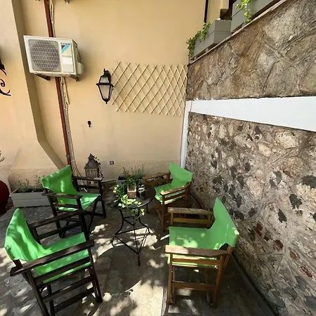 Secret Garden Apartment